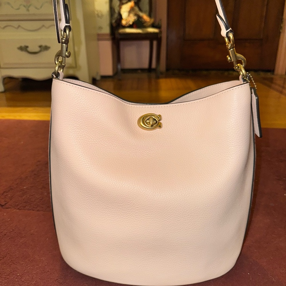 Soft Willow Bucket Bag- Coach in shade Blush
